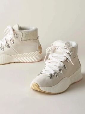 Sorel Out N About I I I Conquest Boots Size 8